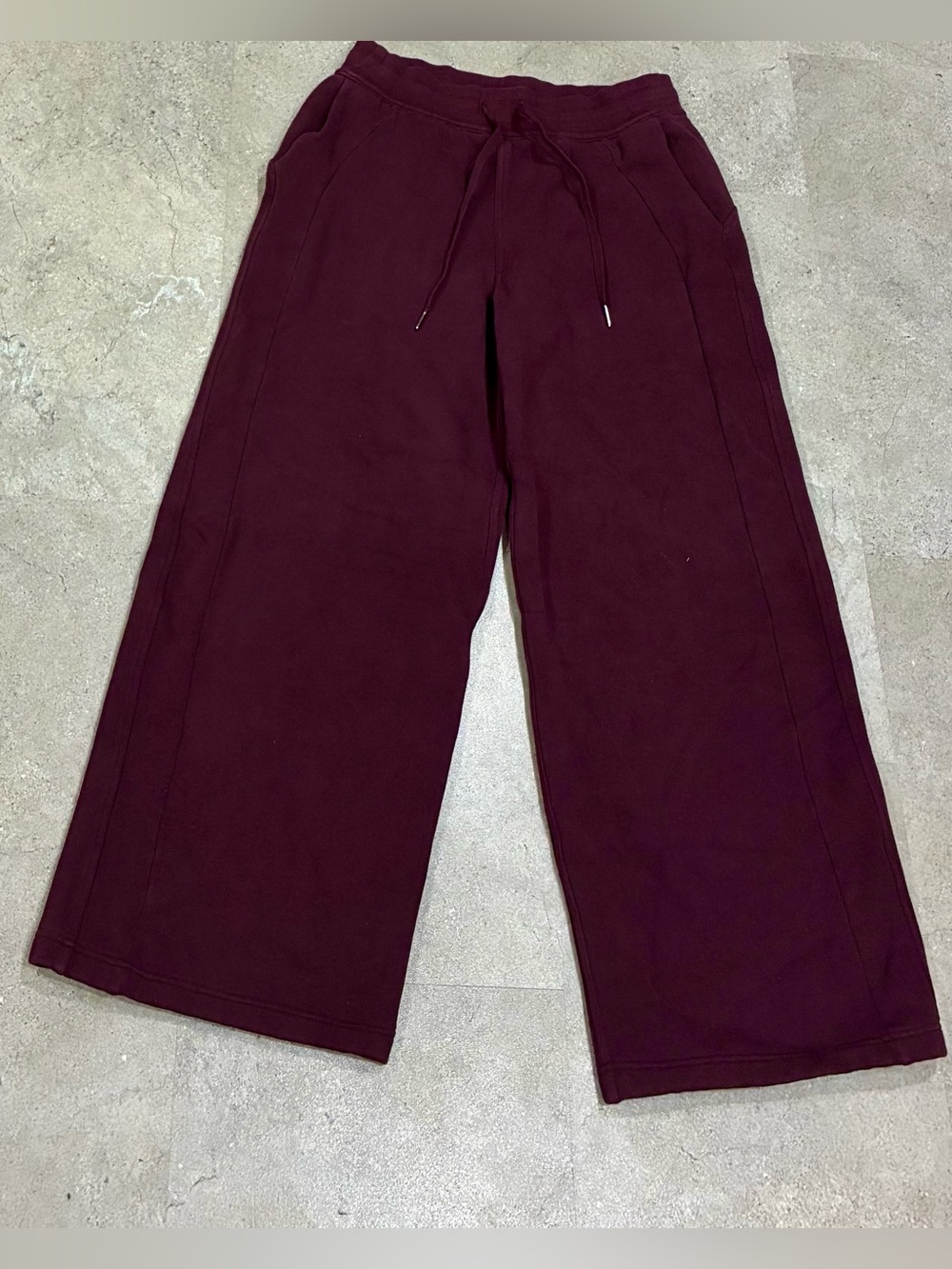 Womens LULULEMON Scuba Wide Leg Sweatpants, sz Medium